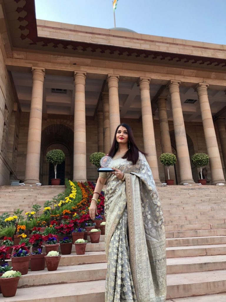 Actress Aishwarya Rai Bachchan honored by President of India