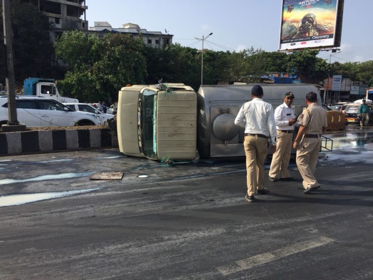 Milk Van Slipped on Western Express Highway First Picture of the spot   ,At  Santacruz