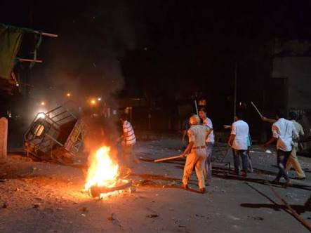Aurangabad Firing And Curfew Live Video From The Spot On Hello Mumbai News