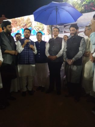 CM Devendra Fadnavis Reaches At Mahim To Attend Sehri Party