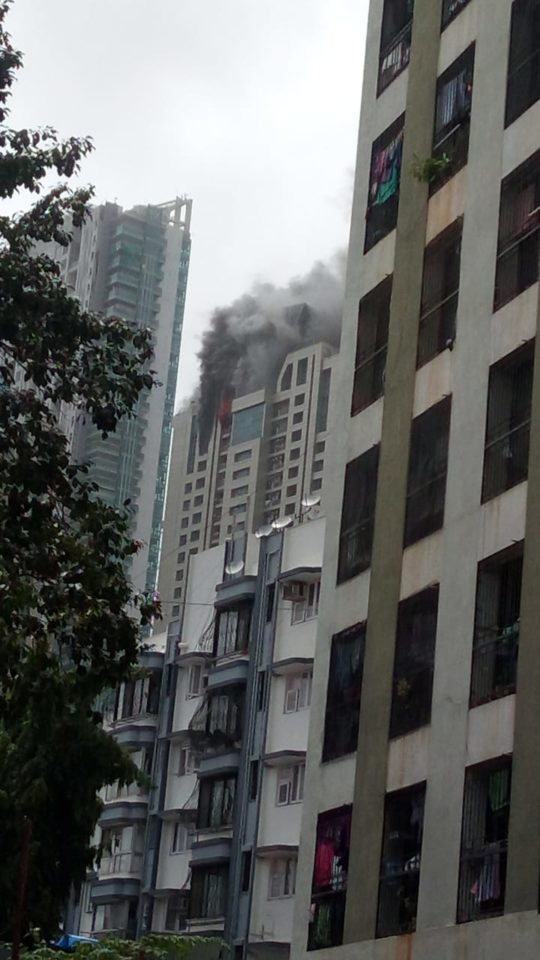 Fire Video Of Prabha Devi Building Exclusive on Hello Mumbai News