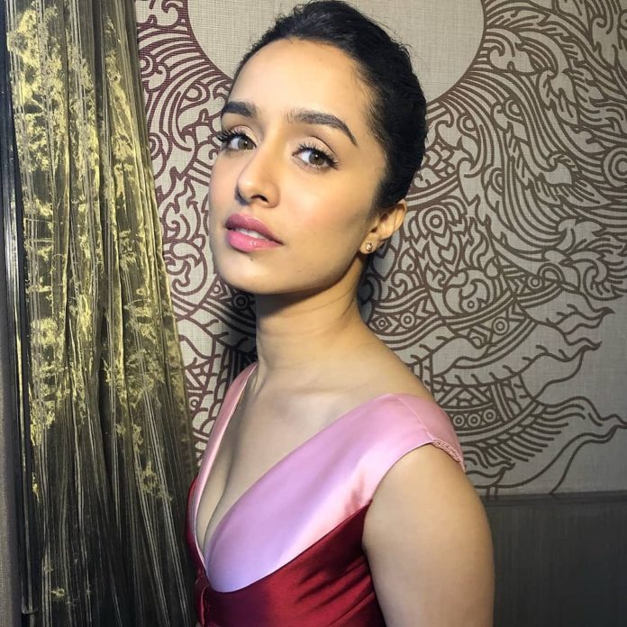 Actress Shardha Kapoor's Hot and Sexy Picture Of iifa Awards, Exclusive ...