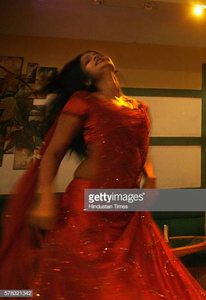 Dahi Handi Festival turns into a Dance Bar at Mulund, Video On Hello Mumbai