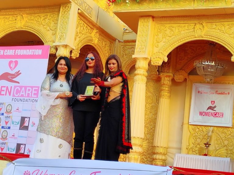 Mumbai: Mumbai Actress-Producer Sajni Srivastava honoured  by Women’s Care Foundation and Lokhandwala Kavita Club on International Women’s Day,