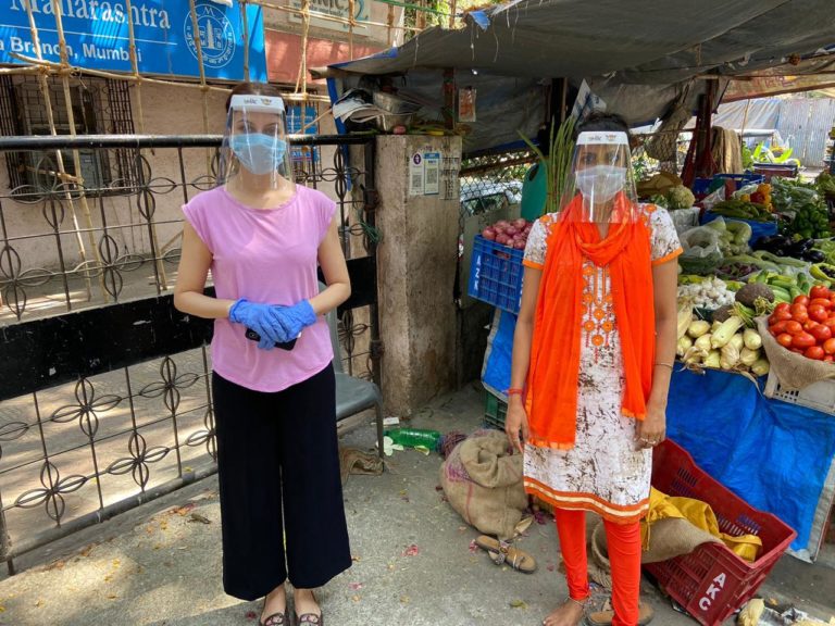 Mumbai : Mumbai Actress Saumya Tandon shares images of her distributing face shields and masks to various police stations, hospitals, street Vendors, and BMC workers, Pictures here