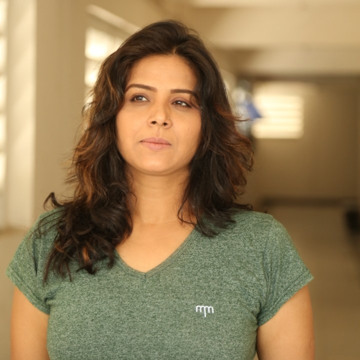 Mumbai : Bollywood Make up Artist and Social Entreprenuer,  Manisha Mishra shares her professional and Social Journey with Hello Mumbai News