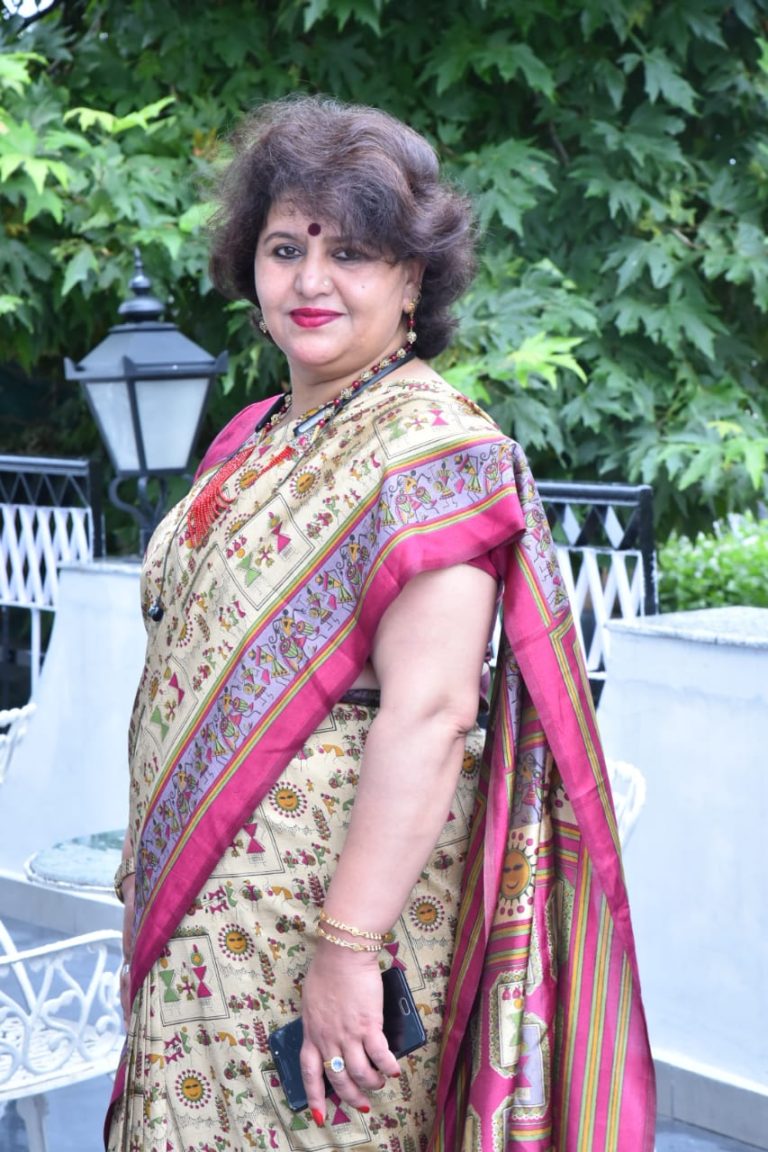 Mumbai: Neha Sharma, Joint Secretary, Inner Wheel Club Shimla Midtown, steps forward to help the needy amid Covid-19 pandemic