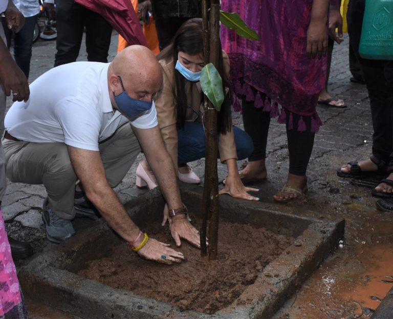 Anupam Kher joins BMC’s ‘Be A Tree Parent’ MEGA Vriksha Campaign Planted Trees ,See Picture here