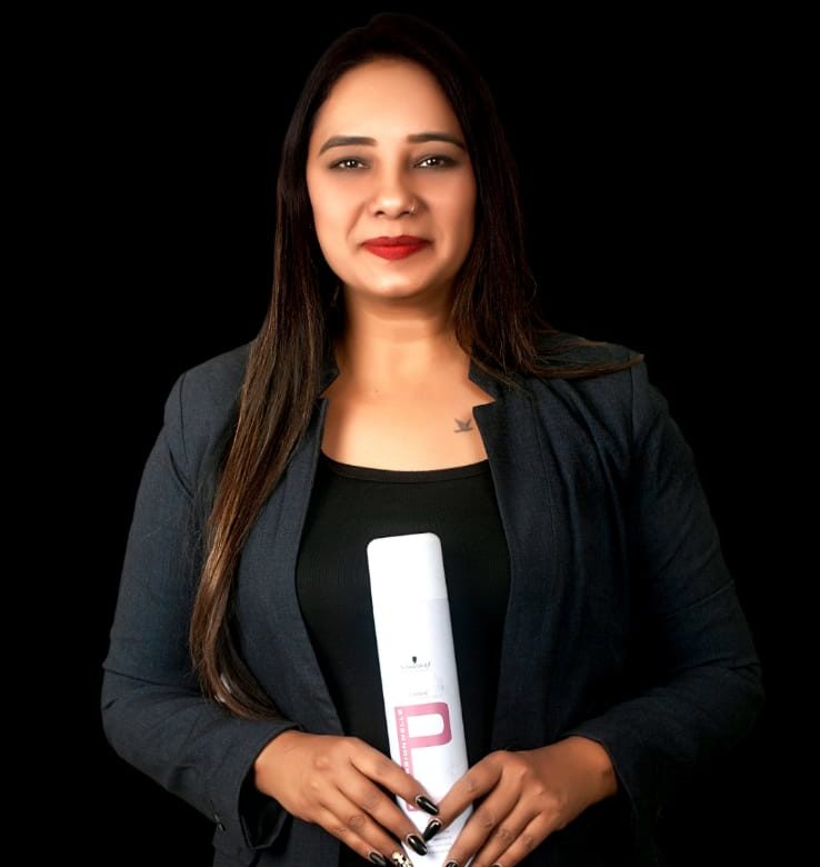 Meet Alpa Shah Mumbai Based Passionate Hairstylist and Founder of Alpas Makeover, she shares her Entrepreneurial Journey