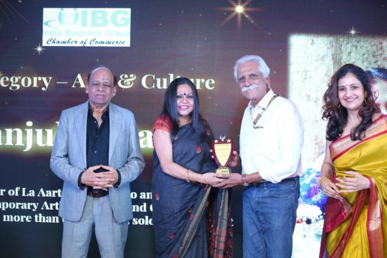 Sanjukta Arun Barik receives Award of Excellence at India Business Group(IBG) at Award function