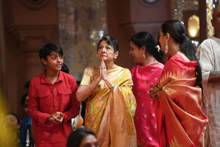 10 Bengali Bollywood Celebs attend 75th Year North Bombay Sarbojanin Durga Puja Samiti