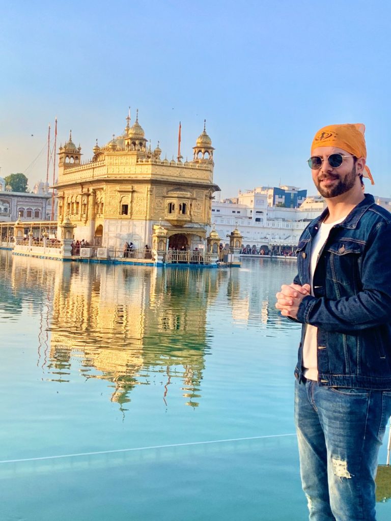 Actor Sanjay Gagnani officially shares pictures of his visit to Golden Temple on Guru Nanak Jayanti to seek blessings
